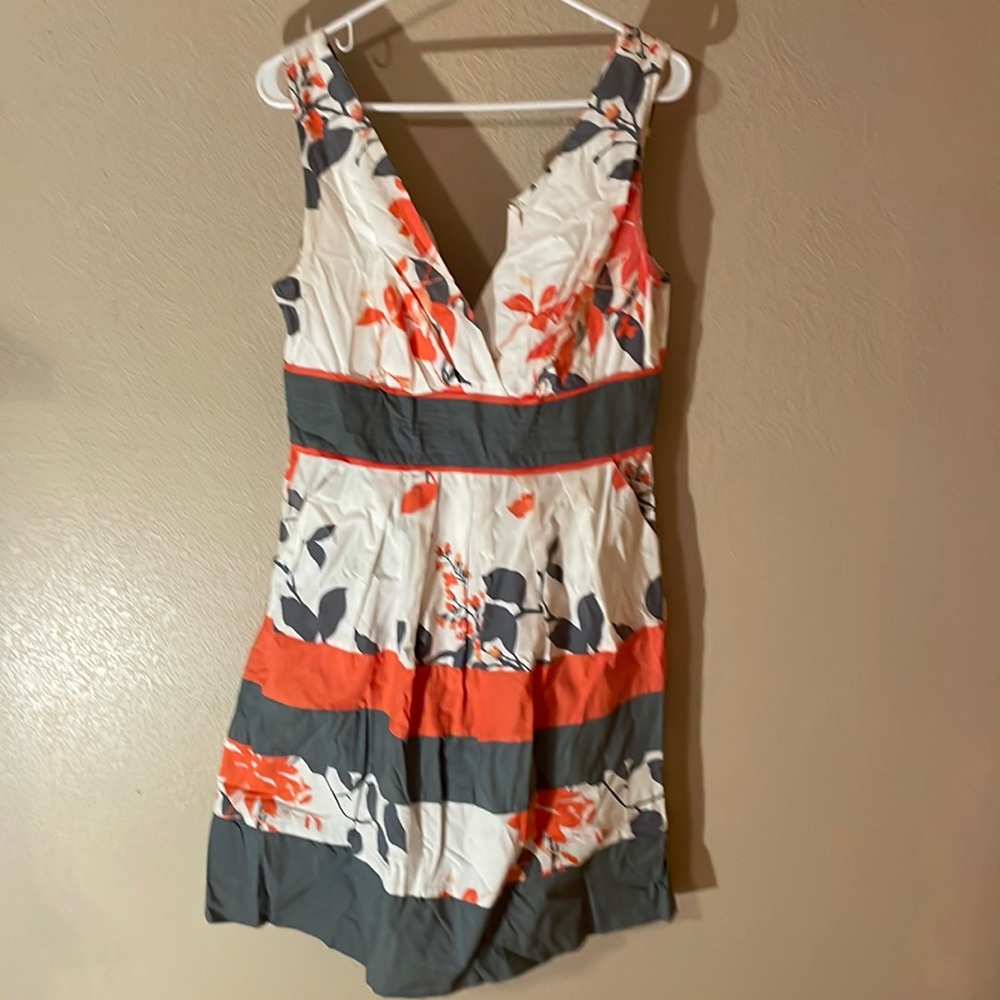 Stunning sun dress in orange, gray, and white! Size 8!
